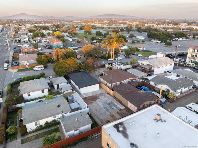 3008 C Ave, National City CA: https://media.crmls.org/mediaz/166edc73-75a0-4395-8f16-082753e2a83c.jpg