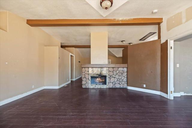 13-Living Room