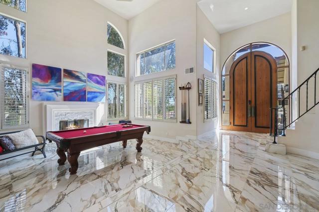 10405 White Birch Dr, San Diego CA: https://media.crmls.org/mediaz/166f0262-249b-4824-b0f5-01711dcbb97a.jpg