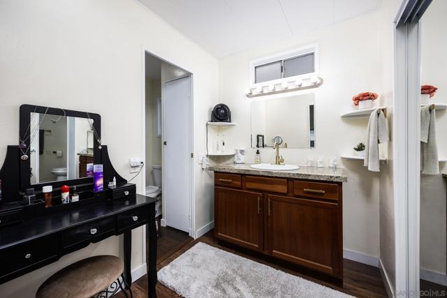 8301 Mission Gorge Rd, Santee CA: https://media.crmls.org/mediaz/166f186d-c0eb-43fb-9031-a82b3375af8e.jpg