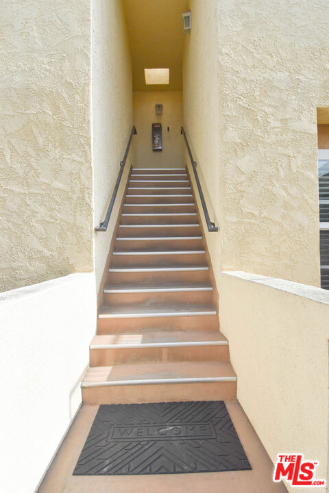 12530 Venice Boulevard, Los Angeles CA: https://media.crmls.org/mediaz/166f697d-7a3c-4e0b-8c19-cf50b1a5a113.jpg