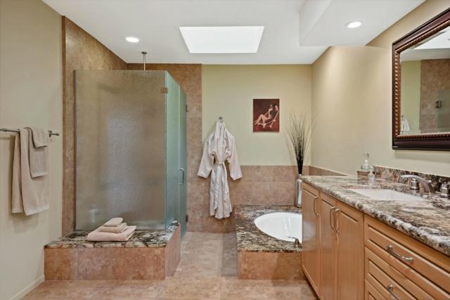 10 Colgate Drive, Rancho Mirage CA: https://media.crmls.org/mediaz/166fbcc9-b0ce-4797-9948-d2acd19b4566.jpg