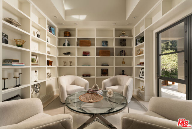 796 Hot Springs Road, Montecito CA: https://media.crmls.org/mediaz/1671059c-6b45-4315-aec3-d109f36aeff9.jpg