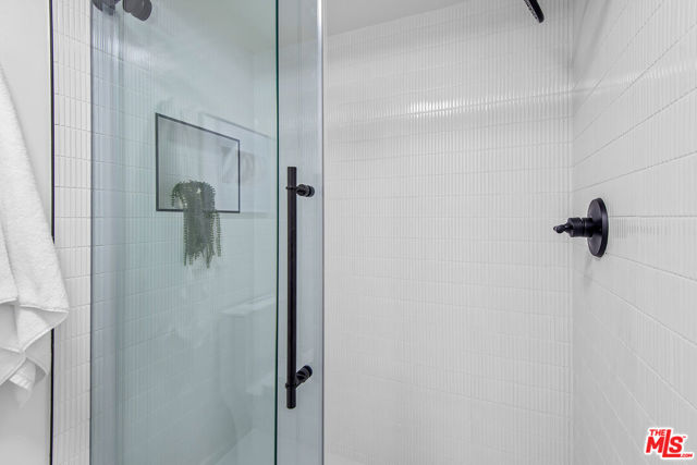 4715 La Villa Marina, Marina del Rey CA: https://media.crmls.org/mediaz/167162f5-fdf8-4dc3-929d-1f66350497f8.jpg