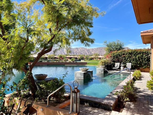 50135 Camino Privado, La Quinta CA: https://media.crmls.org/mediaz/16723b6b-e294-45e9-8f1c-dddbd503a2d8.jpg