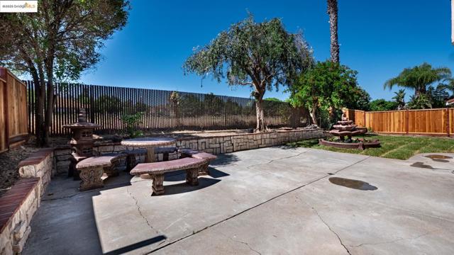 632 Burwood WAY, Antioch CA: https://media.crmls.org/mediaz/16728439-349c-456f-8371-075b9bec459e.jpg