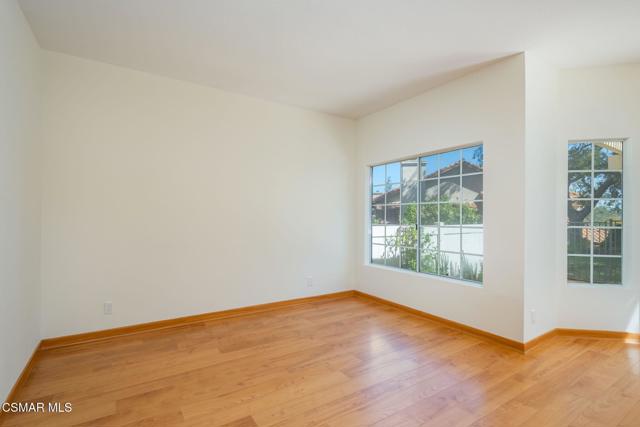 140 Windrose Drive, Newbury Park CA: https://media.crmls.org/mediaz/1672f6e8-f336-4805-a970-6fee2c01b4a7.jpg