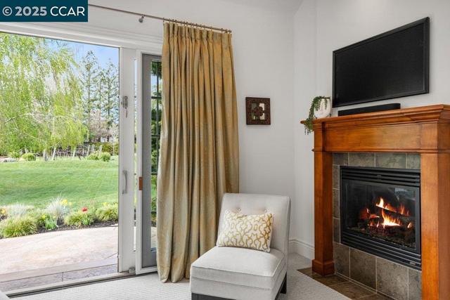 21 Meadow Lake Dr, Danville CA: https://media.crmls.org/mediaz/1673f021-9a89-48d4-b151-8b429552ddaf.jpg