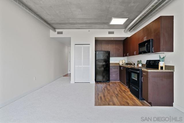 1080 Park Blvd, San Diego CA: https://media.crmls.org/mediaz/1674b43a-e53e-4e57-bcf3-19d1fdb2e9c4.jpg