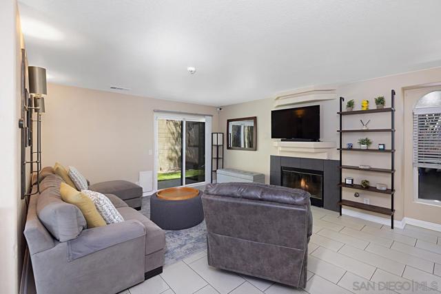 2150 Rebecca Way, Lemon Grove CA: https://media.crmls.org/mediaz/1674b6ec-644e-46a5-a427-e79b95cd530f.jpg