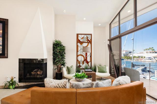 25 The Point, Coronado CA: https://media.crmls.org/mediaz/16752c2a-4819-45ba-84b6-866f7327692a.jpg