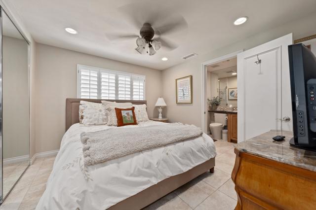 49 Camisa Lane, Palm Desert CA: https://media.crmls.org/mediaz/16754d1a-3ad6-41bf-b780-809f2a1e7223.jpg