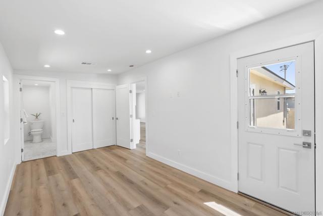 291 Ebony Avenue, Imperial Beach CA: https://media.crmls.org/mediaz/16766025-c633-441d-862e-25f788fa4e96.jpg