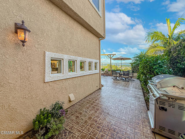 11535 Northdale Drive, Moorpark CA: https://media.crmls.org/mediaz/1676b485-d7fa-4317-b45d-084f19965e2a.jpg