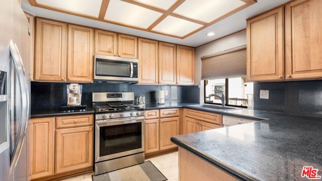 20737 ROSCOE Boulevard, 704 photo 1