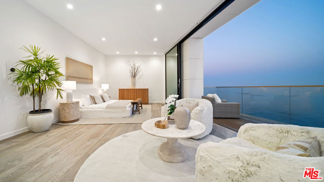 26814 Malibu Cove Colony Drive, Malibu CA: https://media.crmls.org/mediaz/16773b9f-8bdc-4f05-bbc9-5b603223bd3f.jpg