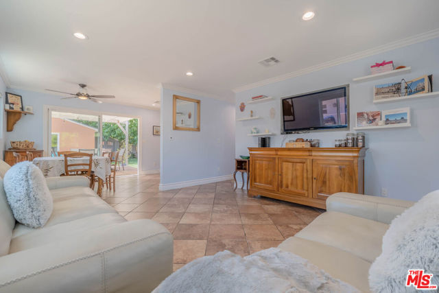 6245 BELLAIRE Avenue photo 3