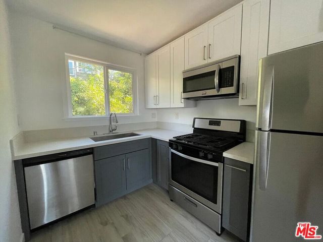 1315 Montana Street, Los Angeles CA: https://media.crmls.org/mediaz/1678f75b-ffae-415d-8825-82255a151370.jpg