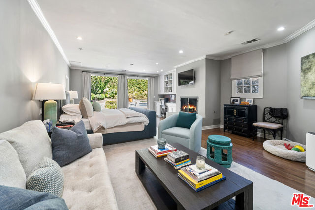 2740 N Deep Canyon Drive, Beverly Hills CA: https://media.crmls.org/mediaz/167a204b-4a4d-4870-8435-ae26af85ebed.jpg