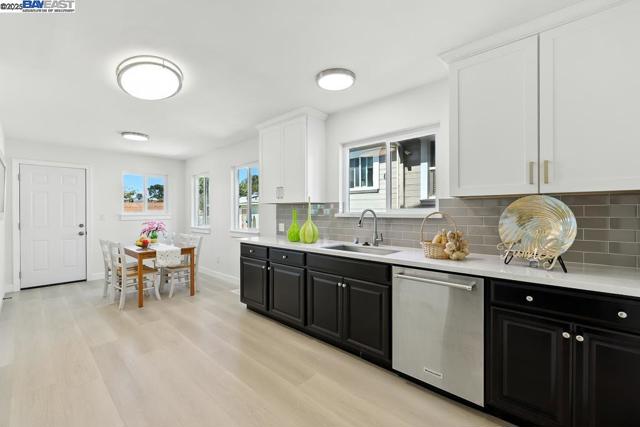 1739 E 22Nd St, Oakland CA: https://media.crmls.org/mediaz/167a317c-4eb2-45dc-bfa8-6b13afa85322.jpg