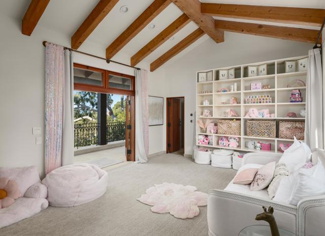 2665 Idle Hour Lane, La Jolla CA: https://media.crmls.org/mediaz/167a3a21-deef-43ac-90f9-540d997ce658.jpg