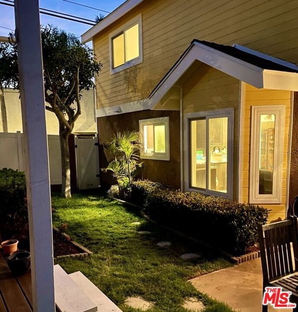 1800 Speyer Lane, Redondo Beach, California 90278, 3 Bedrooms Bedrooms, ,3 BathroomsBathrooms,Residential,Sold,Speyer,23291903