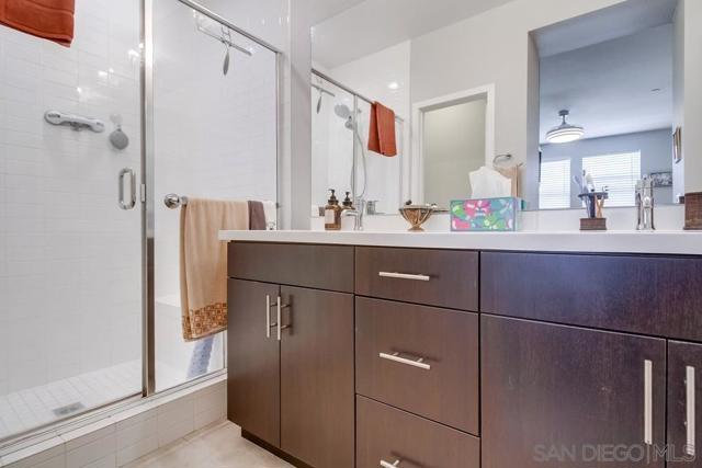 2092 Tango Loop, Chula Vista CA: https://media.crmls.org/mediaz/167a5f6d-b9f1-4c07-bf8b-bbd27777149a.jpg