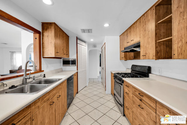 2222 N Acacia Road, Palm Springs CA: https://media.crmls.org/mediaz/167b31e9-2fa0-41d1-b783-3a20963c23ef.jpg