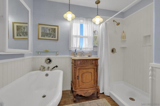 555 Manzanita Dr, Julian CA: https://media.crmls.org/mediaz/167b524a-f7f3-46c1-9761-b6584e3043e7.jpg