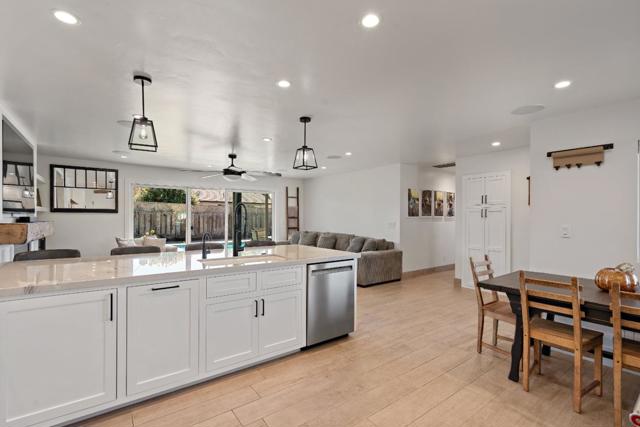 1231 Westward Drive, Hollister CA: https://media.crmls.org/mediaz/167bd834-aee8-4733-a6b8-6dd5da5cc7ce.jpg