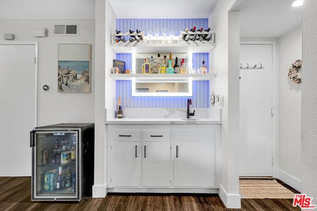 16424 Bubbling View Circle, Cerritos CA: https://media.crmls.org/mediaz/167beccc-6529-4b2d-9070-c4e7f96cf35c.jpg