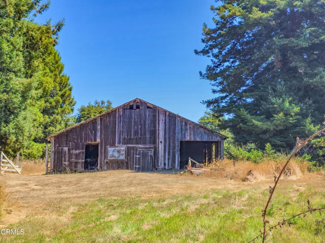 Detail Gallery Image 10 of 31 For 21601 Hellman Ln, Fort Bragg,  CA 95437 - 3 Beds | 1 Baths