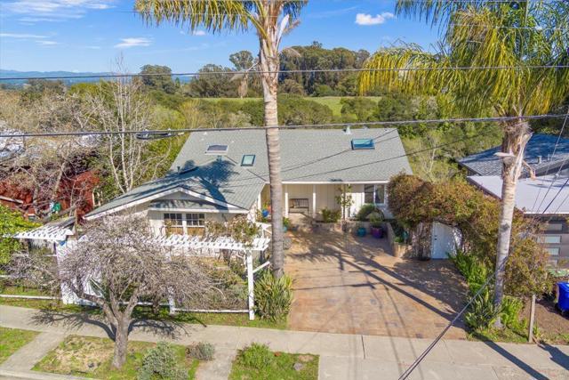 304 Harbor Drive, Santa Cruz CA: https://media.crmls.org/mediaz/167d8503-9a91-4419-bbbe-df49700e0ad8.jpg
