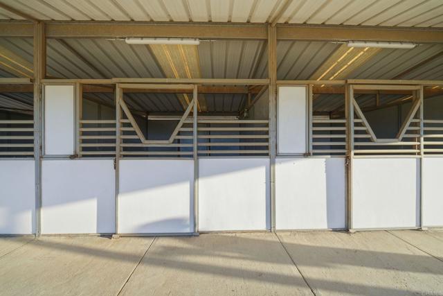 Detail Gallery Image 50 of 65 For 1925 Robinhood Rd, Vista,  CA 92084 - 5 Beds | 4/1 Baths