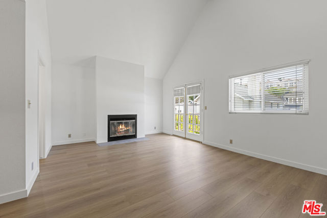 1711 Goodman Avenue, Redondo Beach CA: https://media.crmls.org/mediaz/167f0af9-deed-426c-8e6a-cf19dad65a2f.jpg