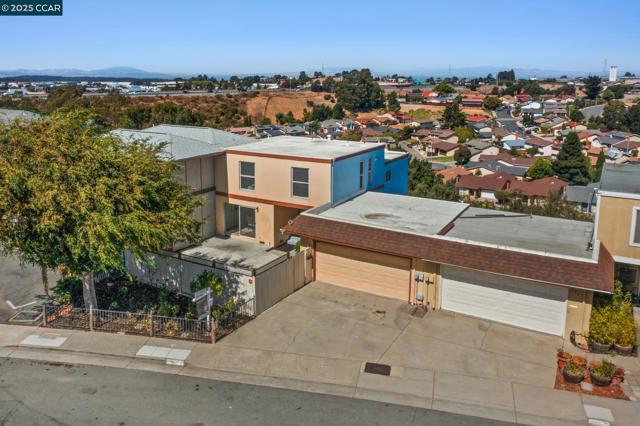 989 Parkside Dr, Richmond CA: https://media.crmls.org/mediaz/167f0ccb-6eff-4ece-bec1-40ae71367c96.jpg