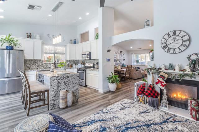 715 Bobcat Ln, Manteca CA: https://media.crmls.org/mediaz/167fdb02-fa29-48ac-9006-f7270adb22f1.jpg