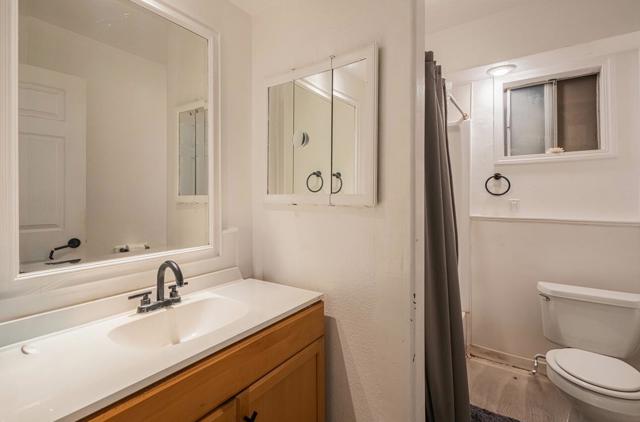 260 Paul Avenue, Salinas CA: https://media.crmls.org/mediaz/168002aa-ebe1-41ee-86c2-d2b2289ee7ca.jpg