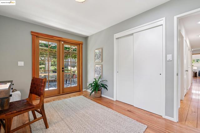 1023 Overlook Rd, Berkeley CA: https://media.crmls.org/mediaz/1680af04-c267-4cbe-a084-7bf8dd5b7d68.jpg