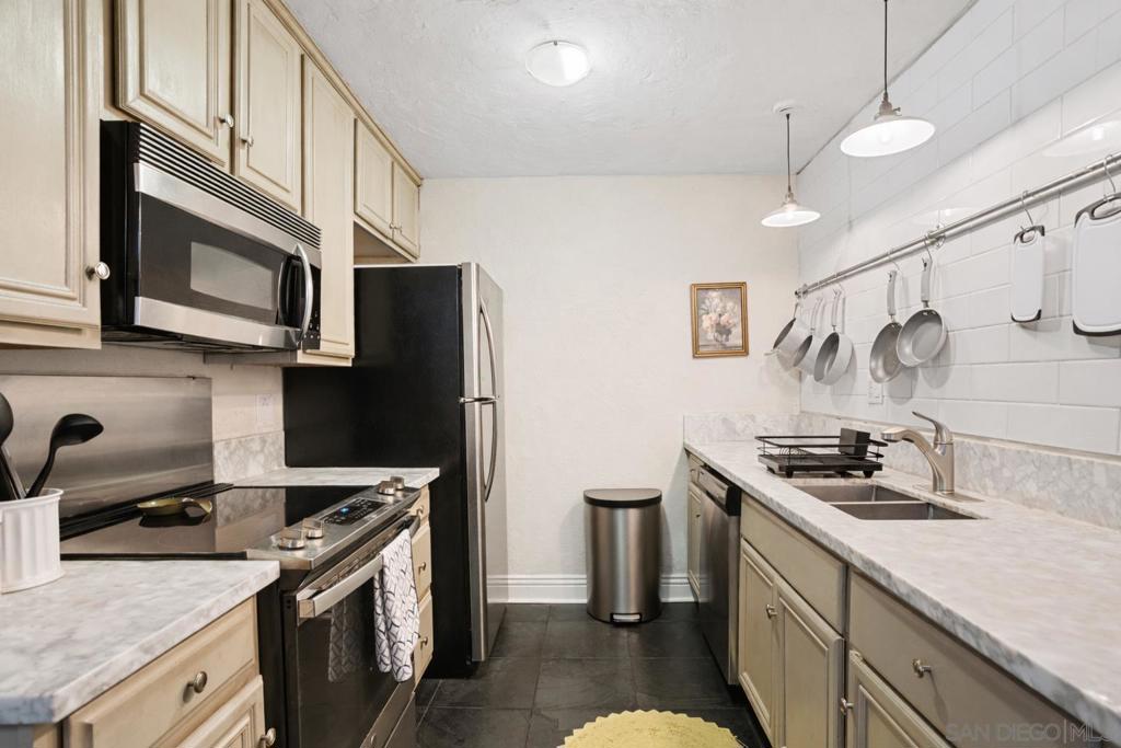 4261 49th Street - photo 6