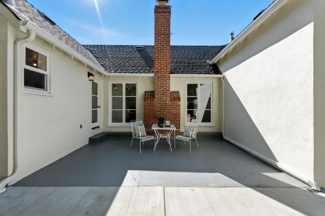 1968 Arroyo Avenue, San Carlos CA: https://media.crmls.org/mediaz/168119f6-69f6-4ce5-b7e4-2e9b7dbc1afb.jpg