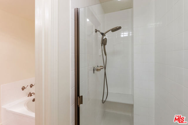 2 Bed Home for Sale in Los Angeles, California