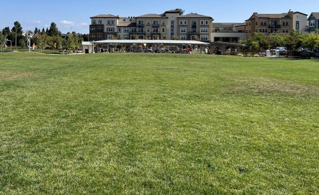 3410 Pyramid Way, Mountain View CA: https://media.crmls.org/mediaz/1681c932-8cf7-4daa-a346-751657c376cc.jpg