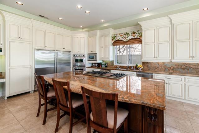 Detail Gallery Image 16 of 55 For 7104 Aviara Dr, Carlsbad,  CA 92011 - 5 Beds | 5/1 Baths