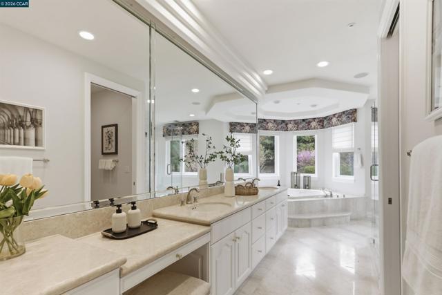 2981 GRAPEVINE TER, Fremont CA: https://media.crmls.org/mediaz/16825448-9522-4595-94c8-52026d2570b8.jpg