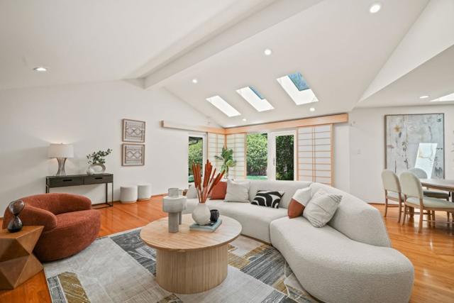 89 Fair Oaks Lane, Atherton CA: https://media.crmls.org/mediaz/1682a5de-24f3-403e-a4c0-8b00dee294a8.jpg