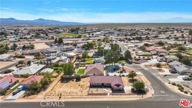 26665 Lakeview Drive, Helendale CA: https://media.crmls.org/mediaz/16835c70-48d0-419f-86c7-79be29316013.jpg