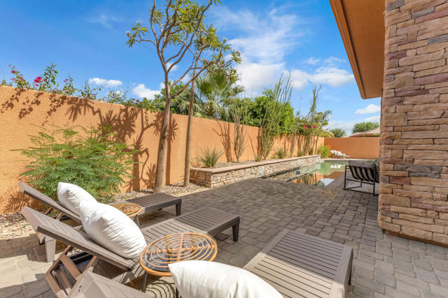 50050 Camino Privado, La Quinta CA: https://media.crmls.org/mediaz/1683673a-658a-4143-a0af-fd50903818bf.jpg