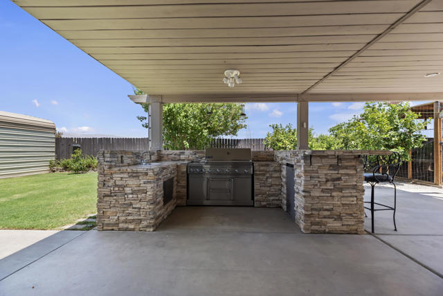 31292 Via Ventana, Thousand Palms CA: https://media.crmls.org/mediaz/16839323-a9bb-4278-a717-5fc3d01016ac.jpg