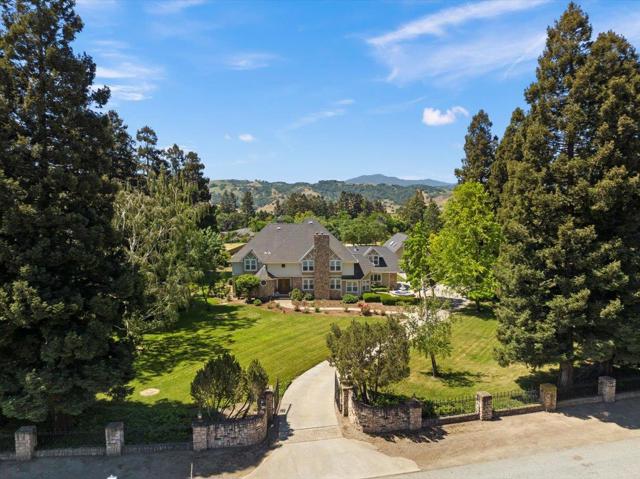 9885 Lantz Drive, Morgan Hill CA: https://media.crmls.org/mediaz/168393b7-89ab-45a6-ae9b-44653fc84a30.jpg